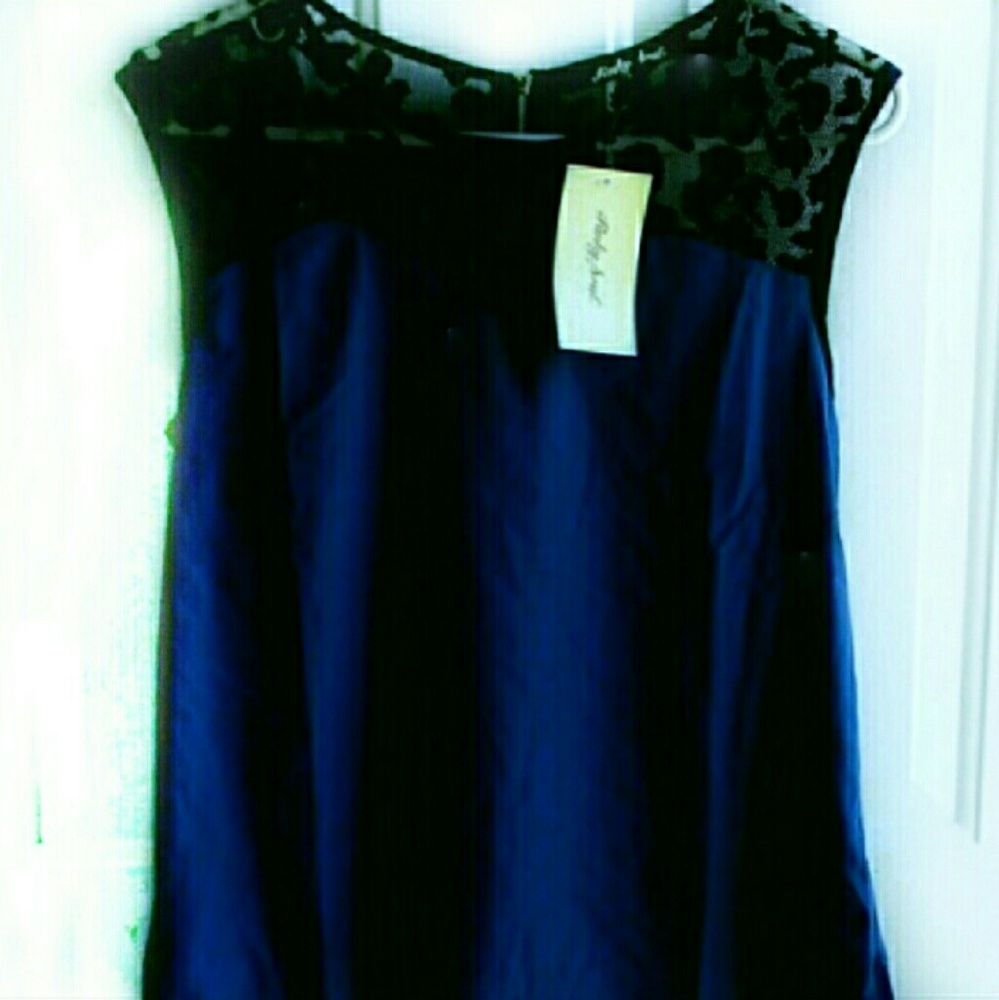 Funky Soul Silky Blue & Black Lacy Top Size XS